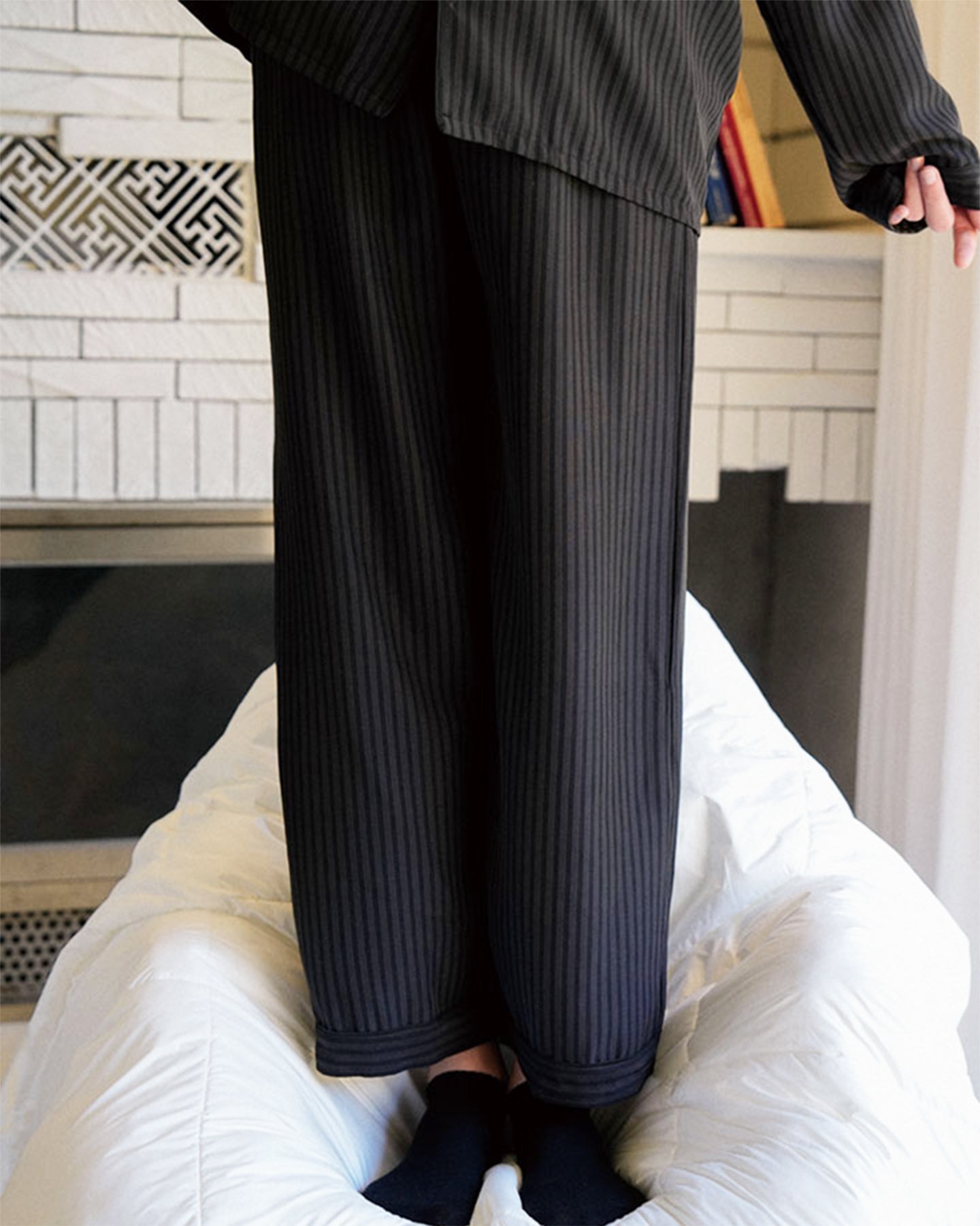 TESER Noir シルクスキン ver.2 長袖パジャマセット（Charcoal / Unisex）