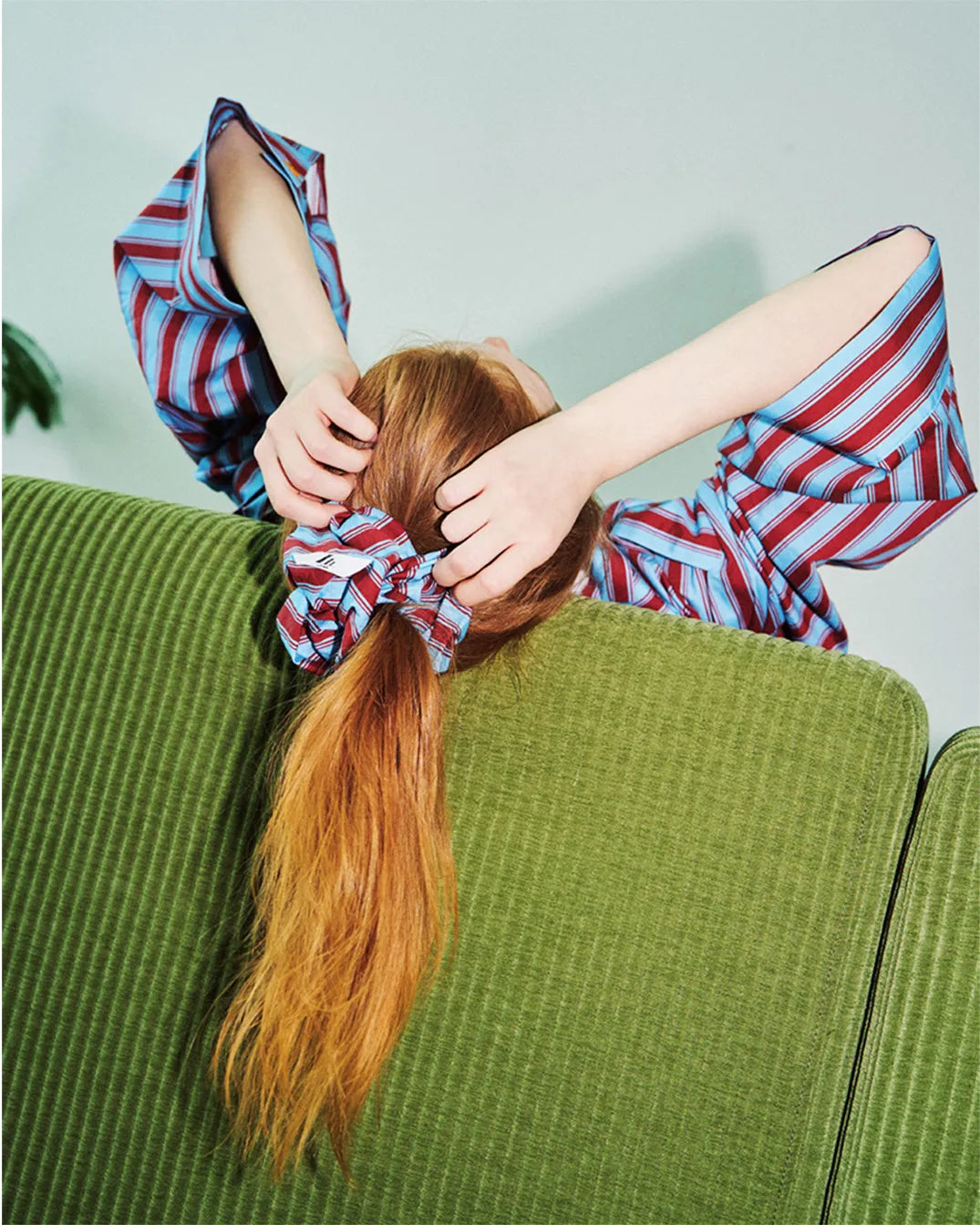 ZZZ [z25265WACCN] Beaker Scrunchie Blue